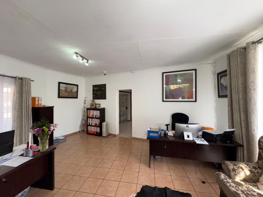 4 Bedroom Property for Sale in Safari Gardens North West